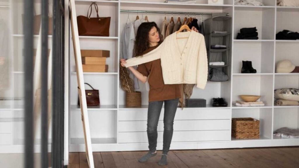 Organização de closet: maximizando o espaço e mantendo o local arrumado
